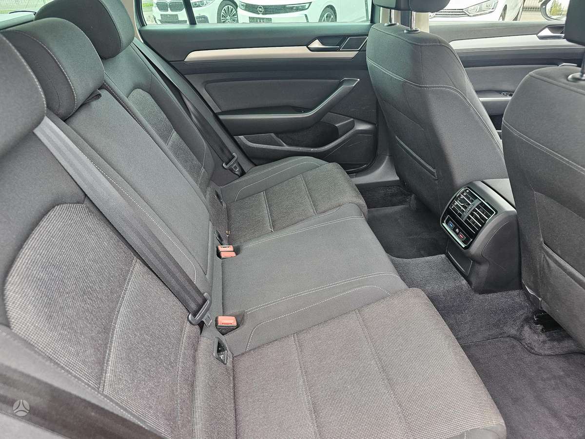 Volkswagen Passat, 2.0 l., Универсал