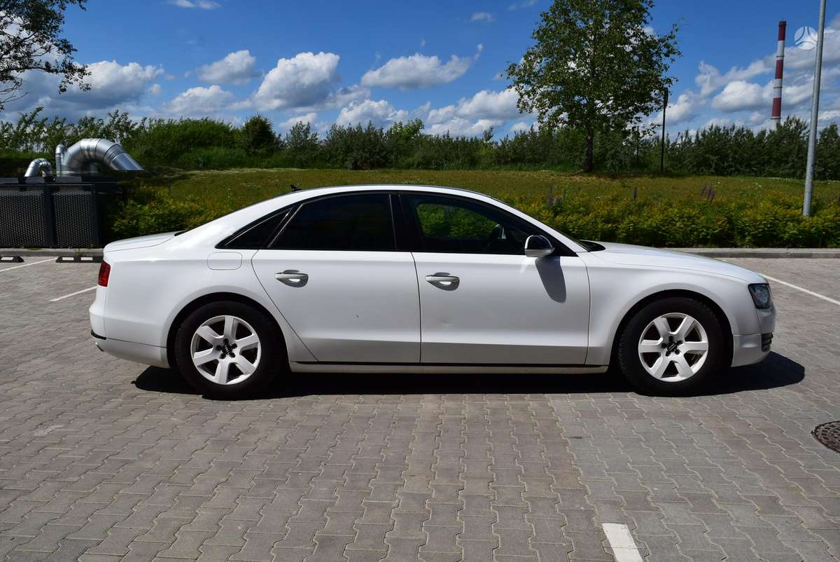 Audi A8, 3.0 l., Седан