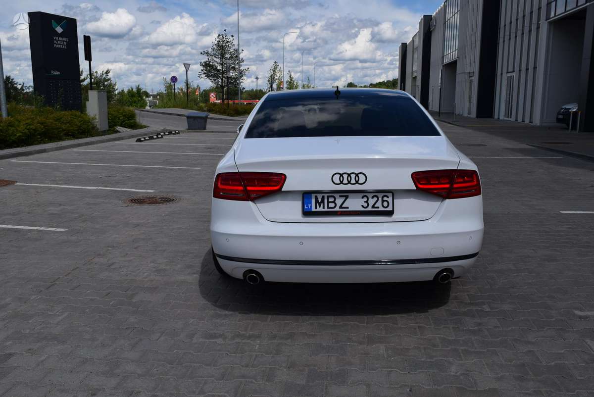 Audi A8, 3.0 l., Седан