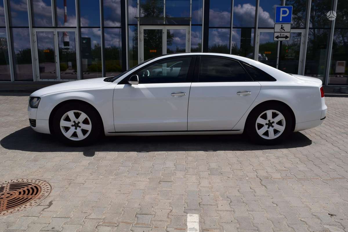 Audi A8, 3.0 l., Седан