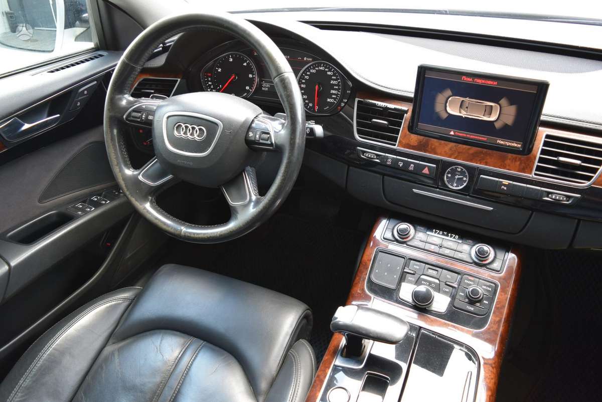 Audi A8, 3.0 l., Седан