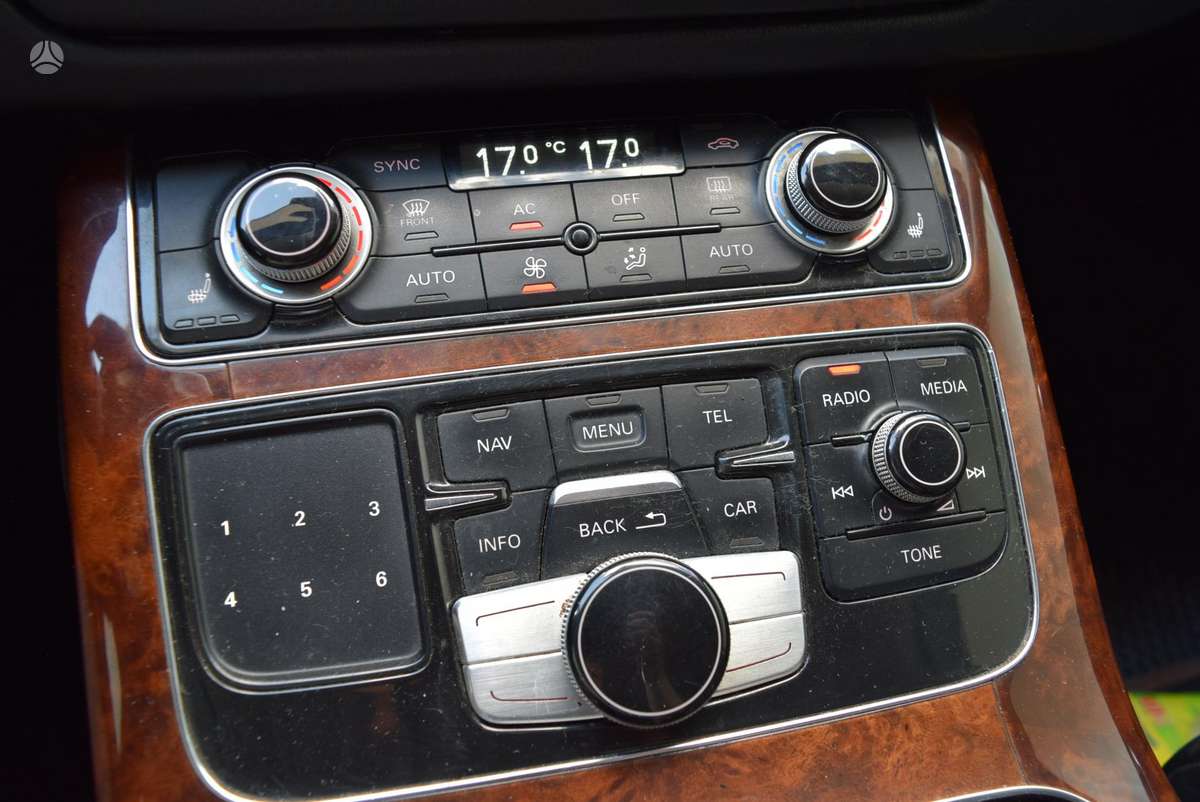 Audi A8, 3.0 l., Седан