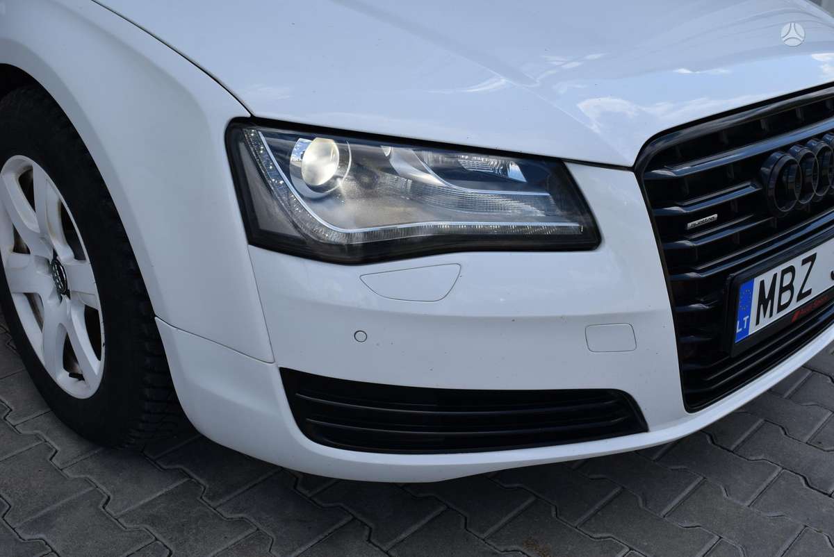 Audi A8, 3.0 l., Седан