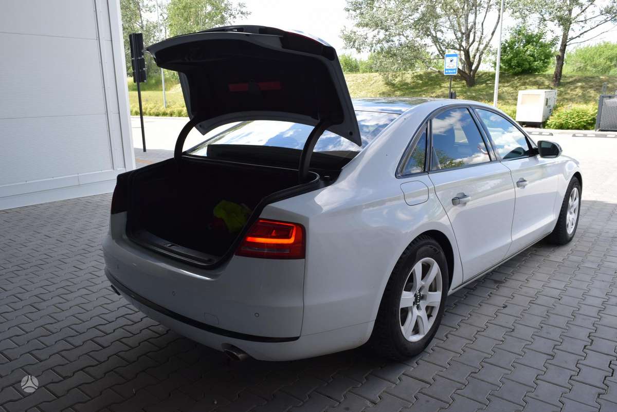Audi A8, 3.0 l., Седан