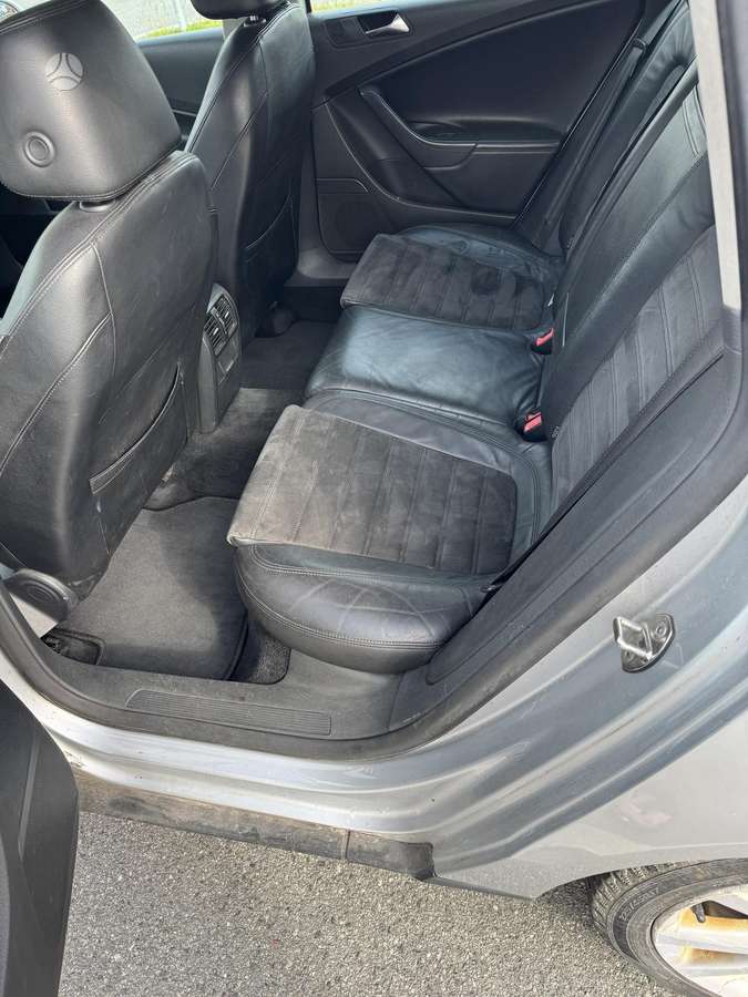 Volkswagen Passat - 11