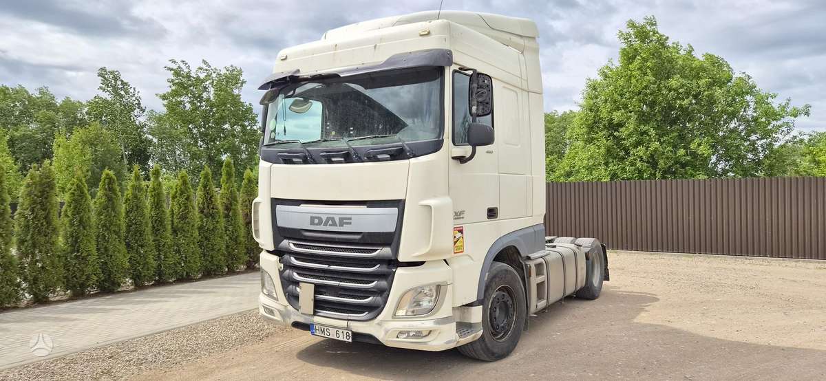 DAF XF 460, double sleeper