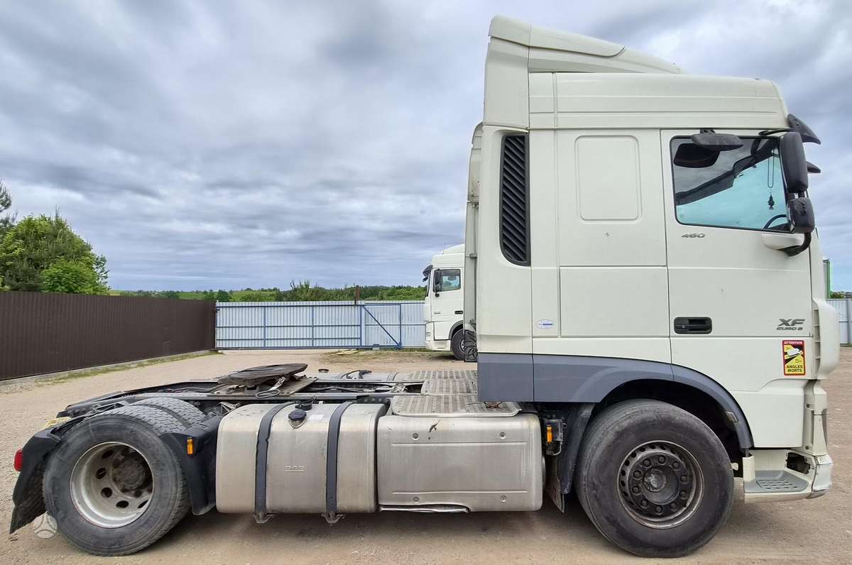 DAF XF 460, double sleeper