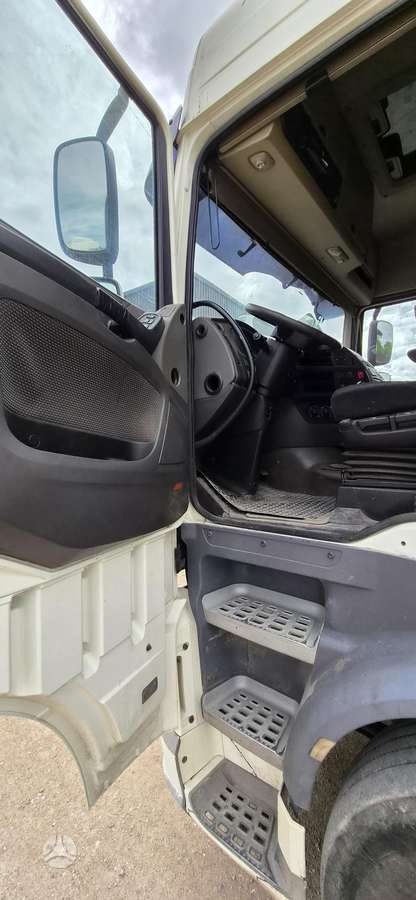 DAF XF 460, double sleeper