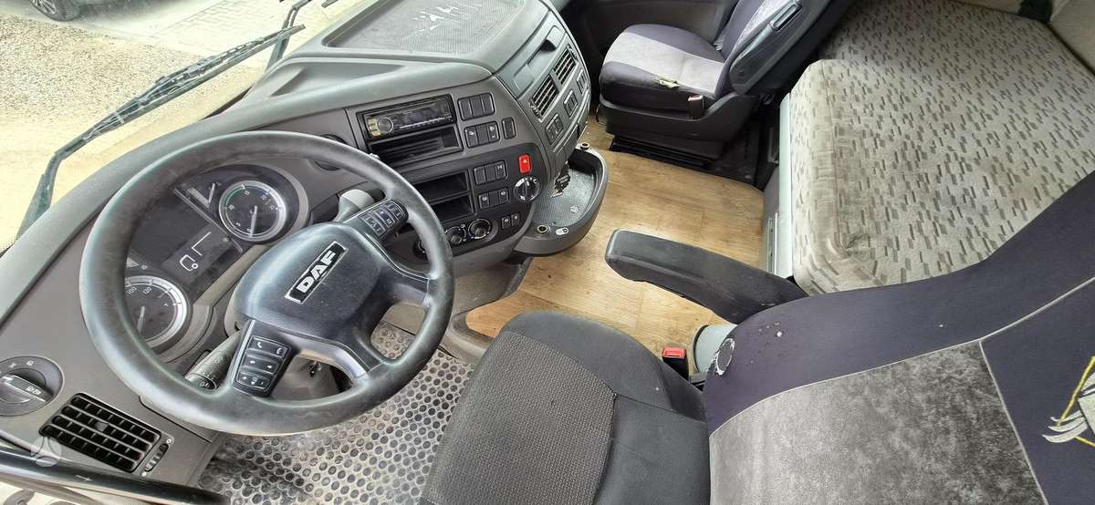 DAF XF 460, double sleeper