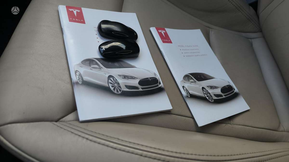 Tesla Model S, 70 kWh, hatchback