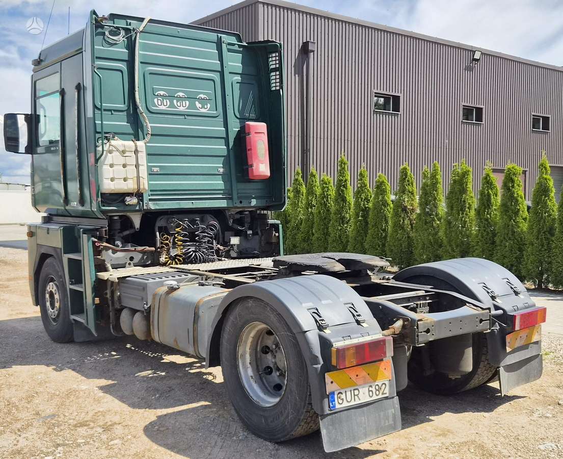 Renault Magnum 480, double sleeper