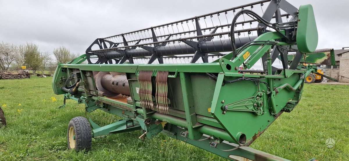 John Deere W540, kombaini