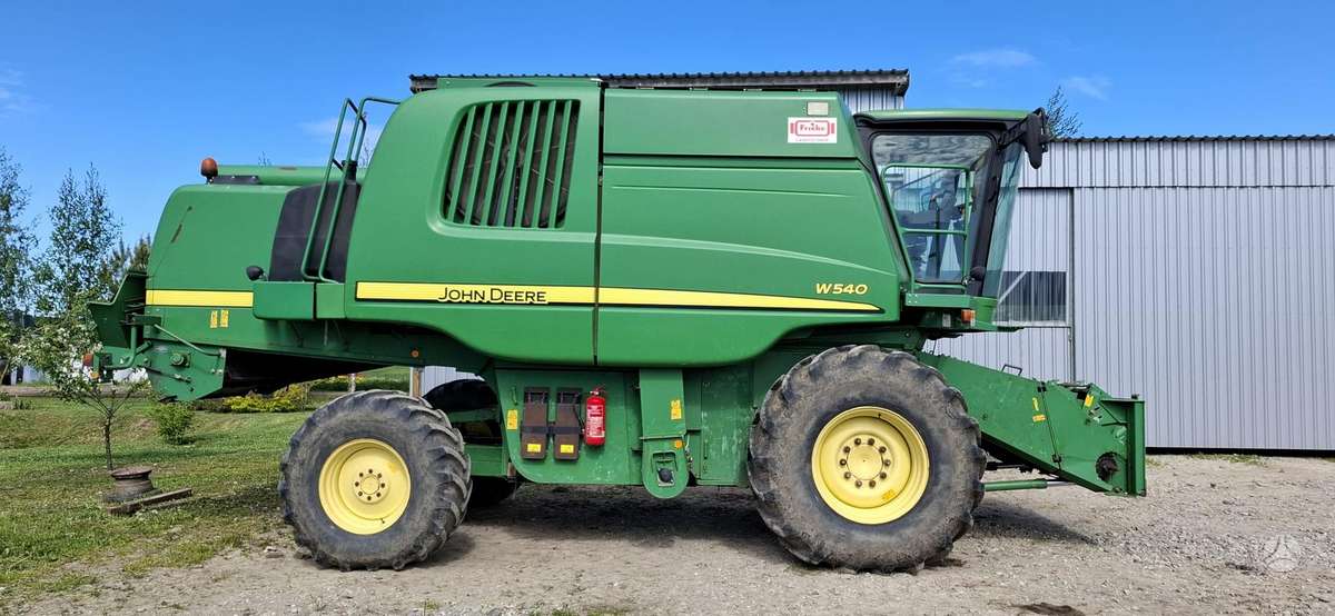 John Deere W540, kombaini