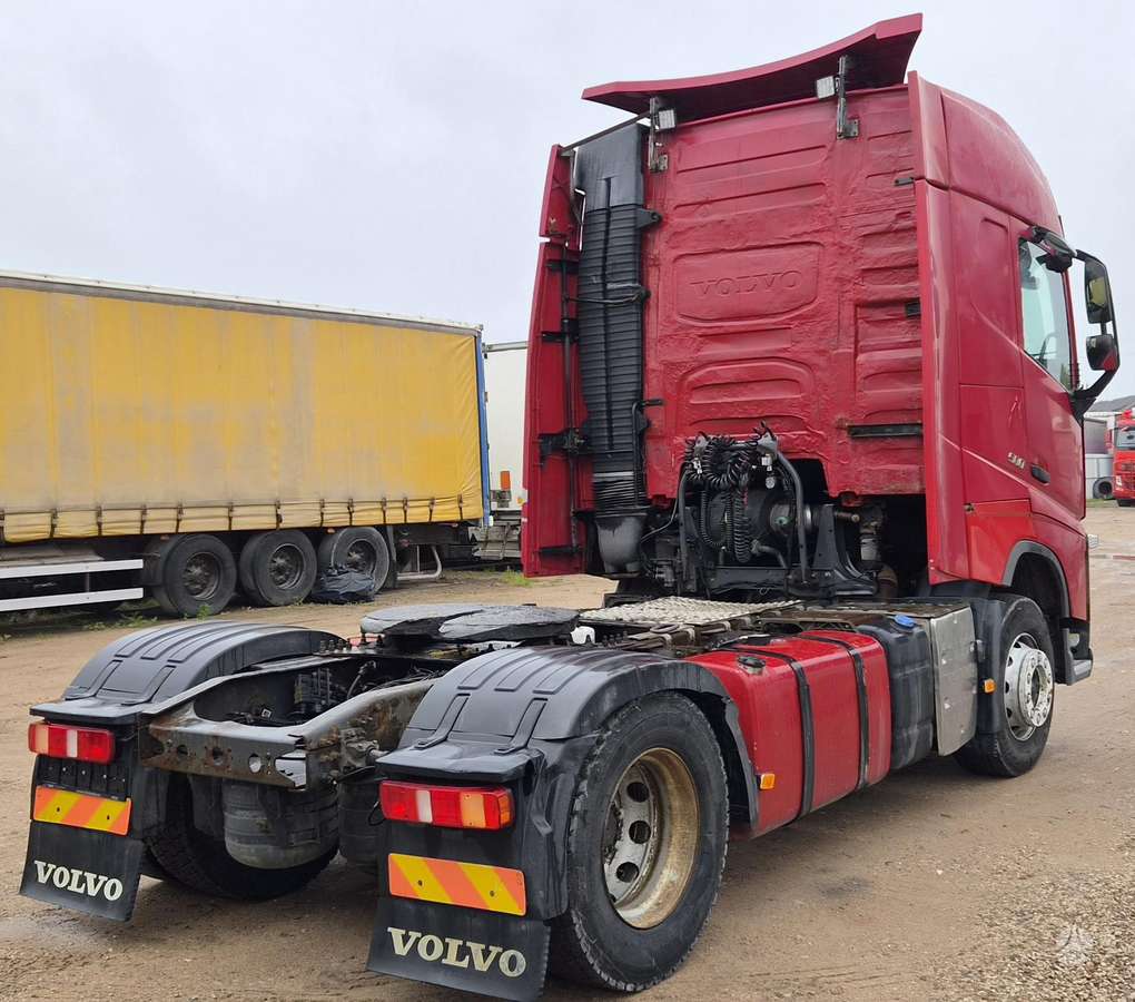 Volvo FH500, double sleeper