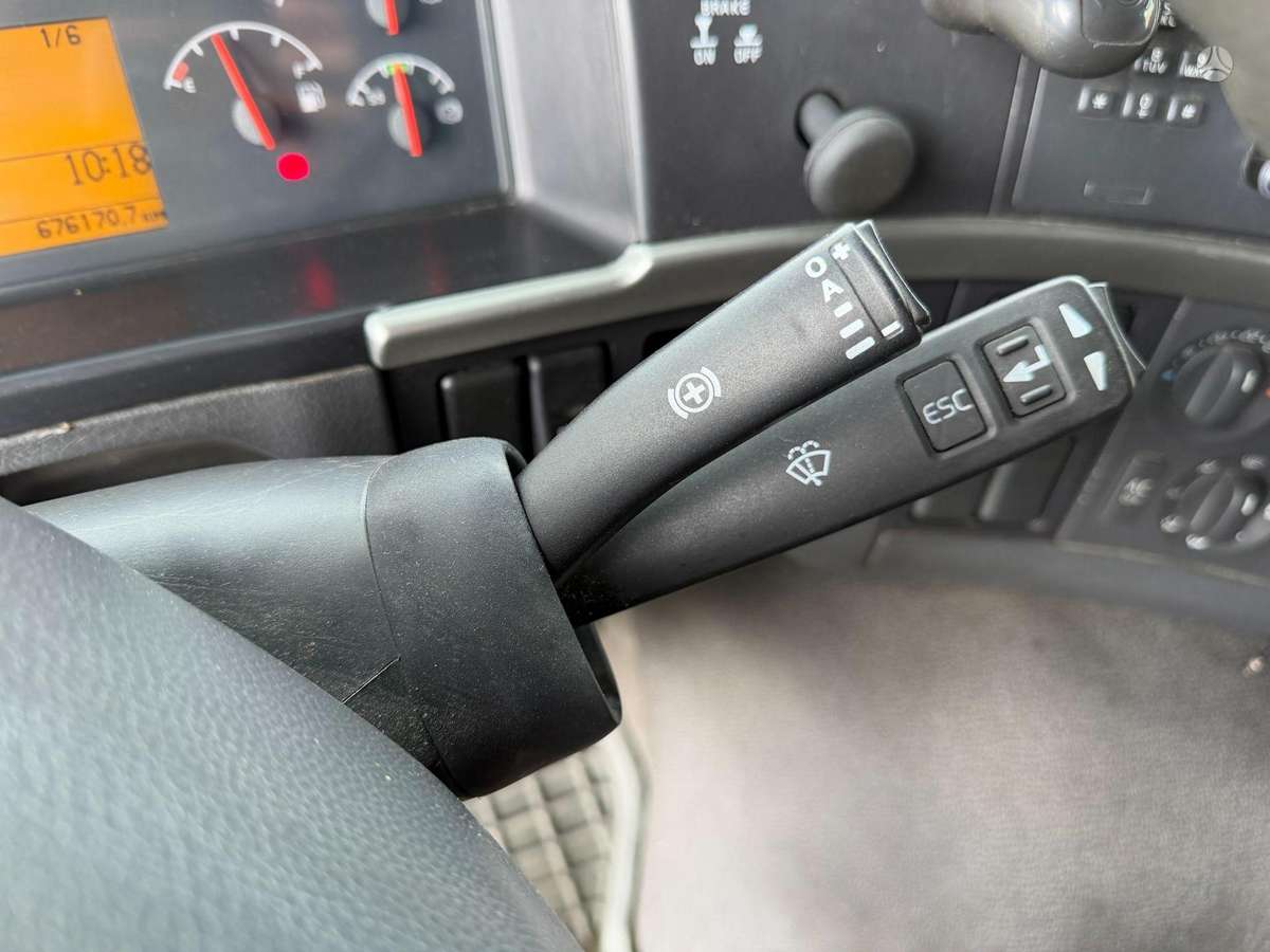 Volvo FM12 420, с краном