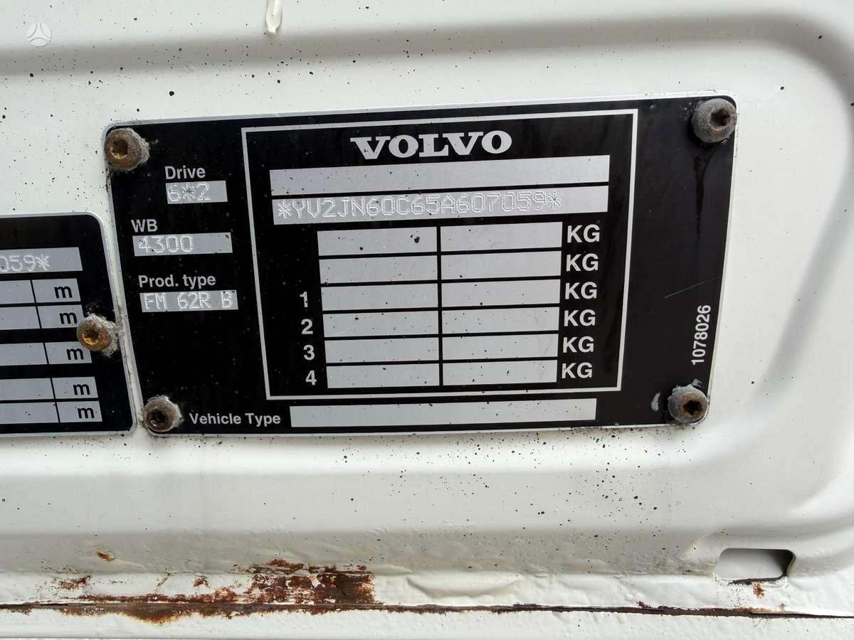 Volvo FM12 420, с краном