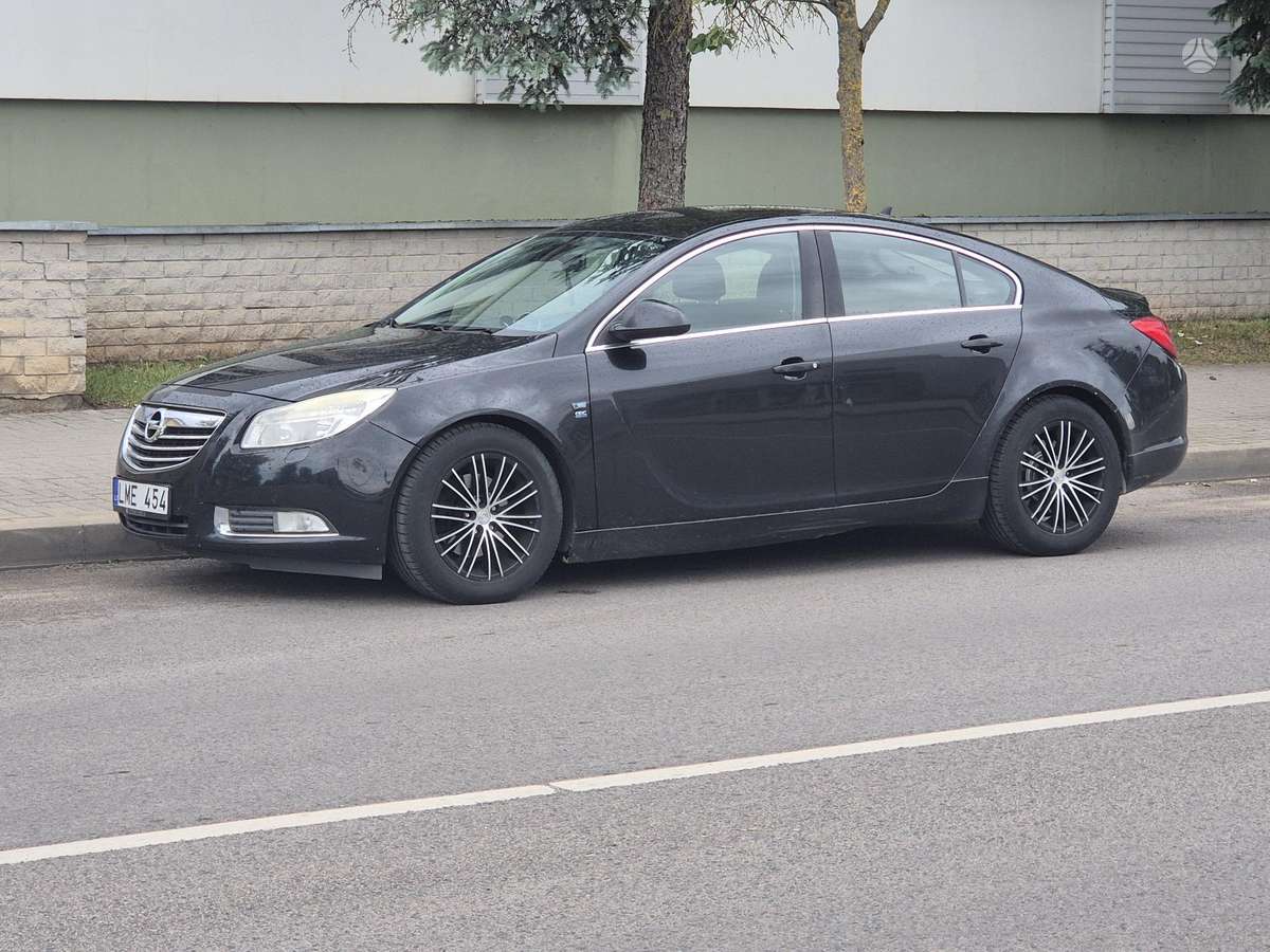 Opel Insignia, 2.0 l., hatchback