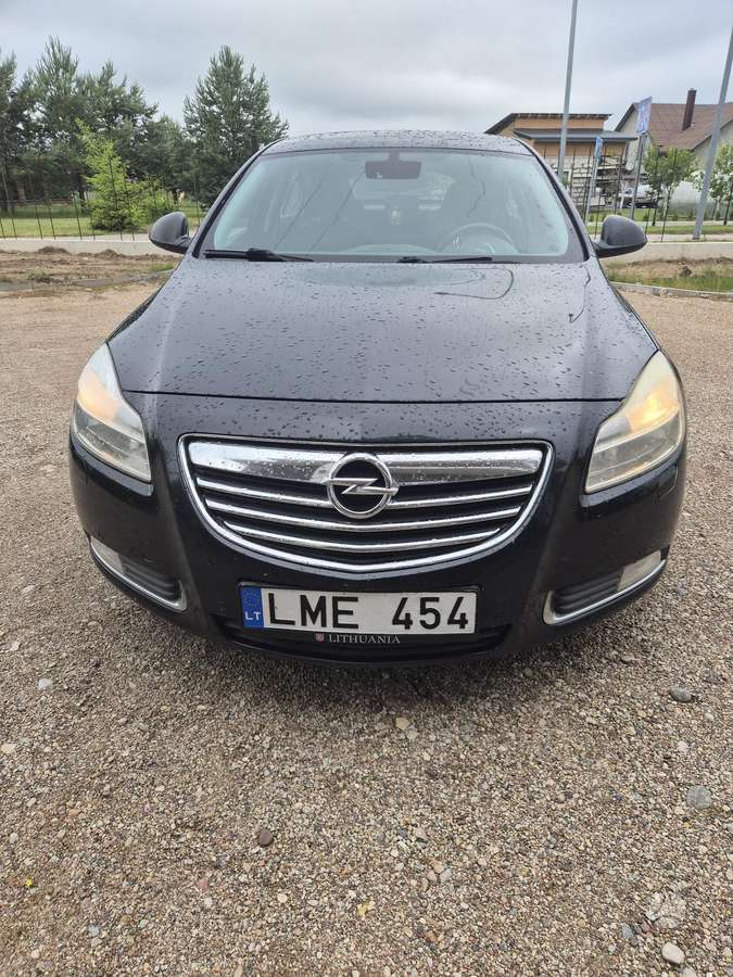 Opel Insignia, 2.0 l., hatchback