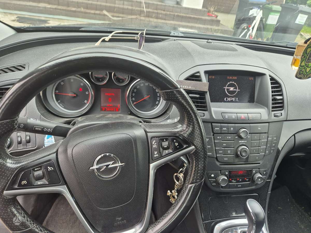 Opel Insignia, 2.0 l., hatchback