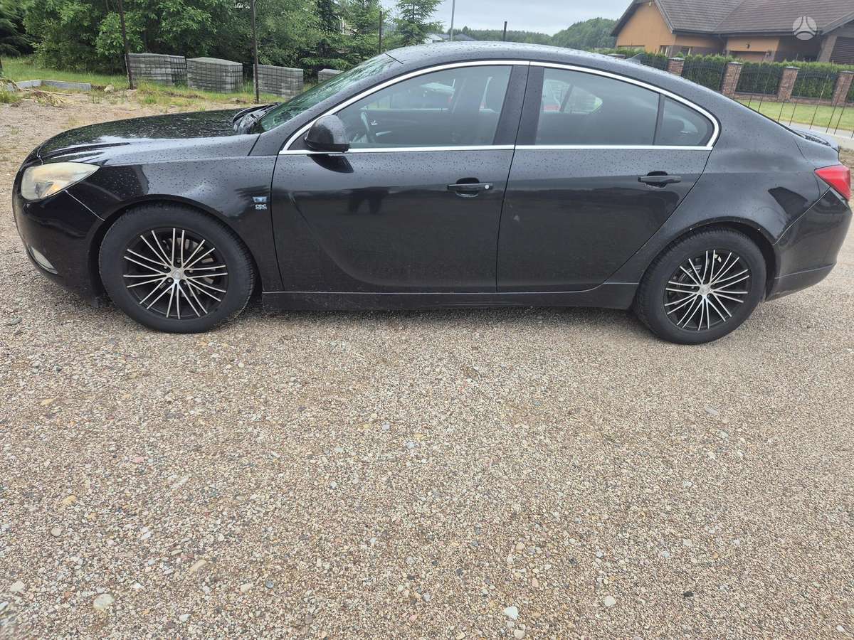 Opel Insignia, 2.0 l., hatchback