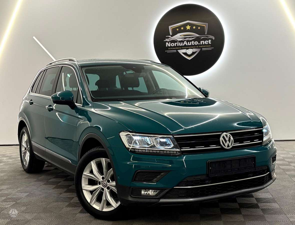 Volkswagen Tiguan - 1