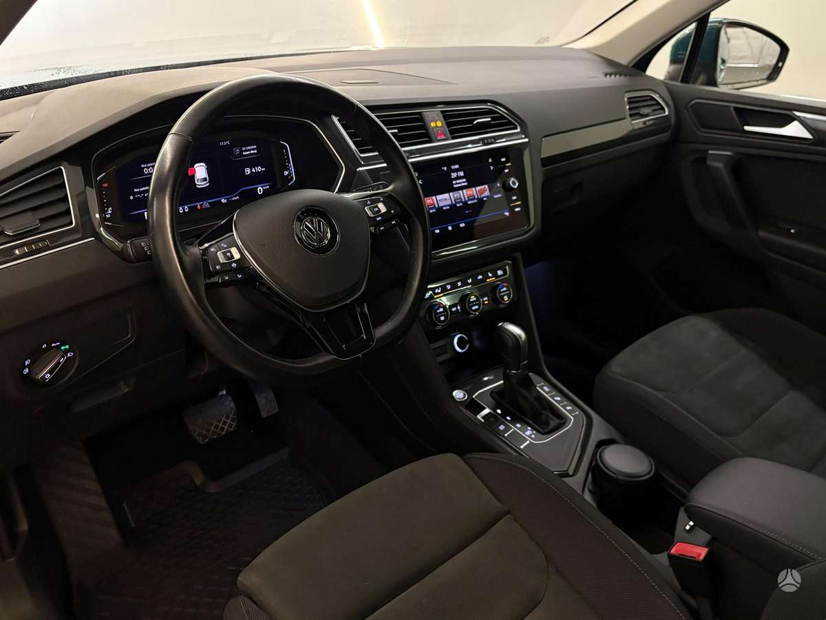 Volkswagen Tiguan - 2