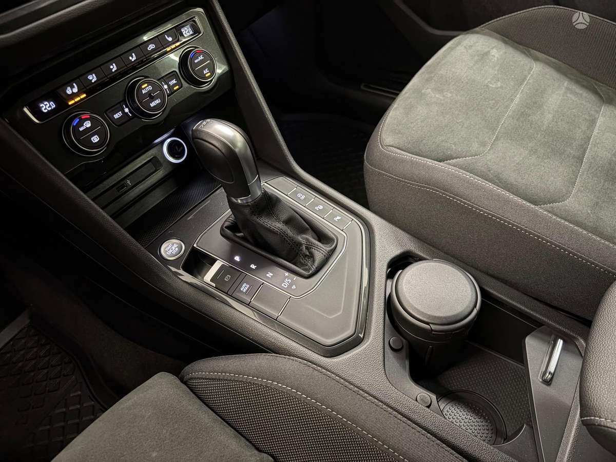 Volkswagen Tiguan - 5