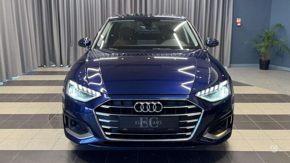 Audi A4, 2.0 l., Седан