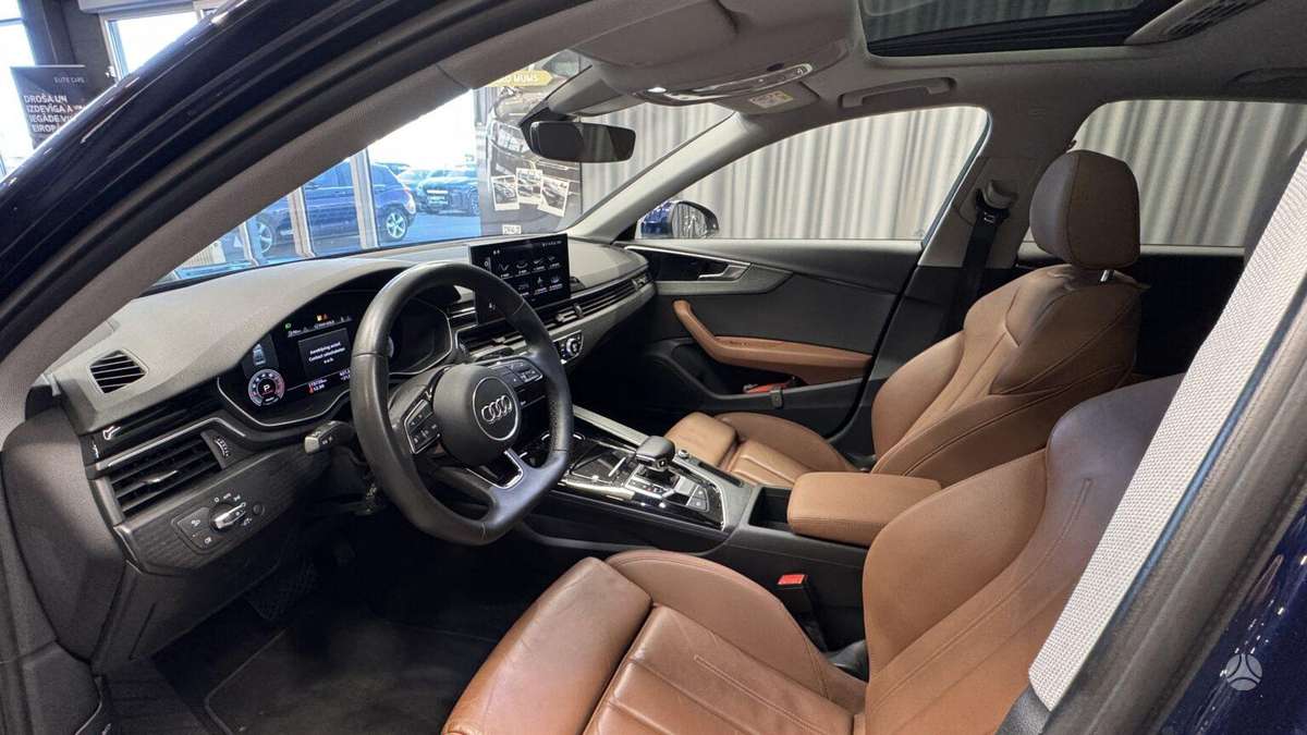 Audi A4, 2.0 l., Седан