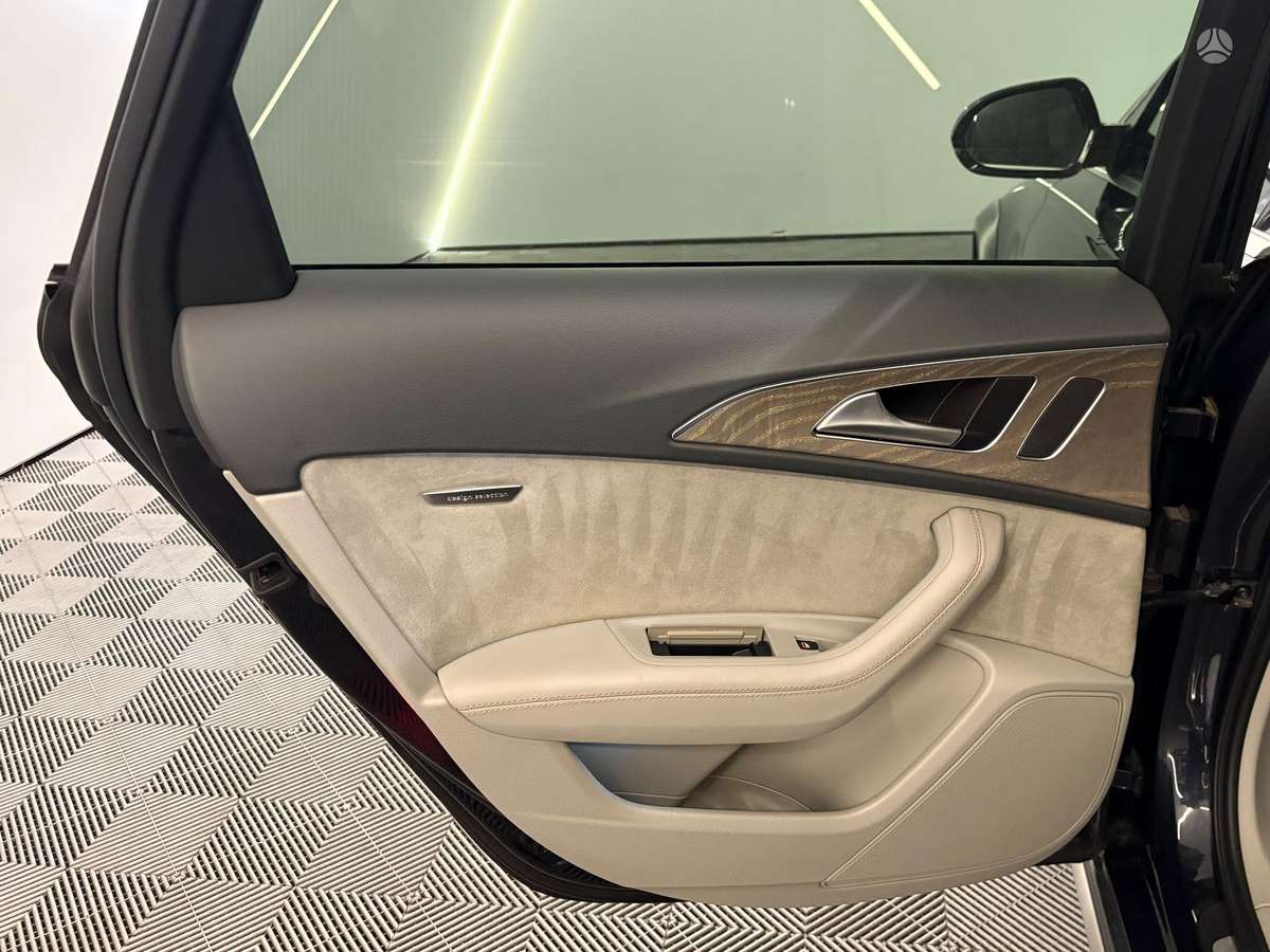 Audi A6 allroad, 3.0 l., Универсал