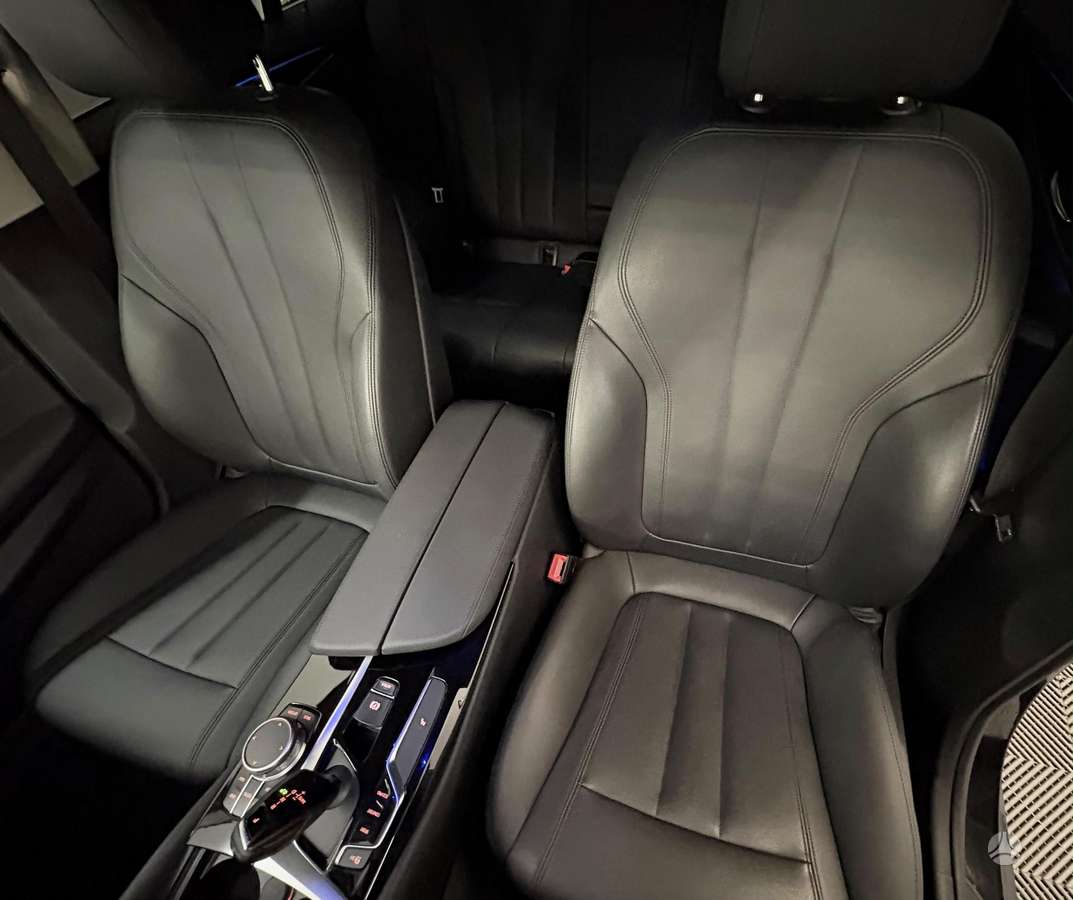 BMW 520, 2.0 l., Седан