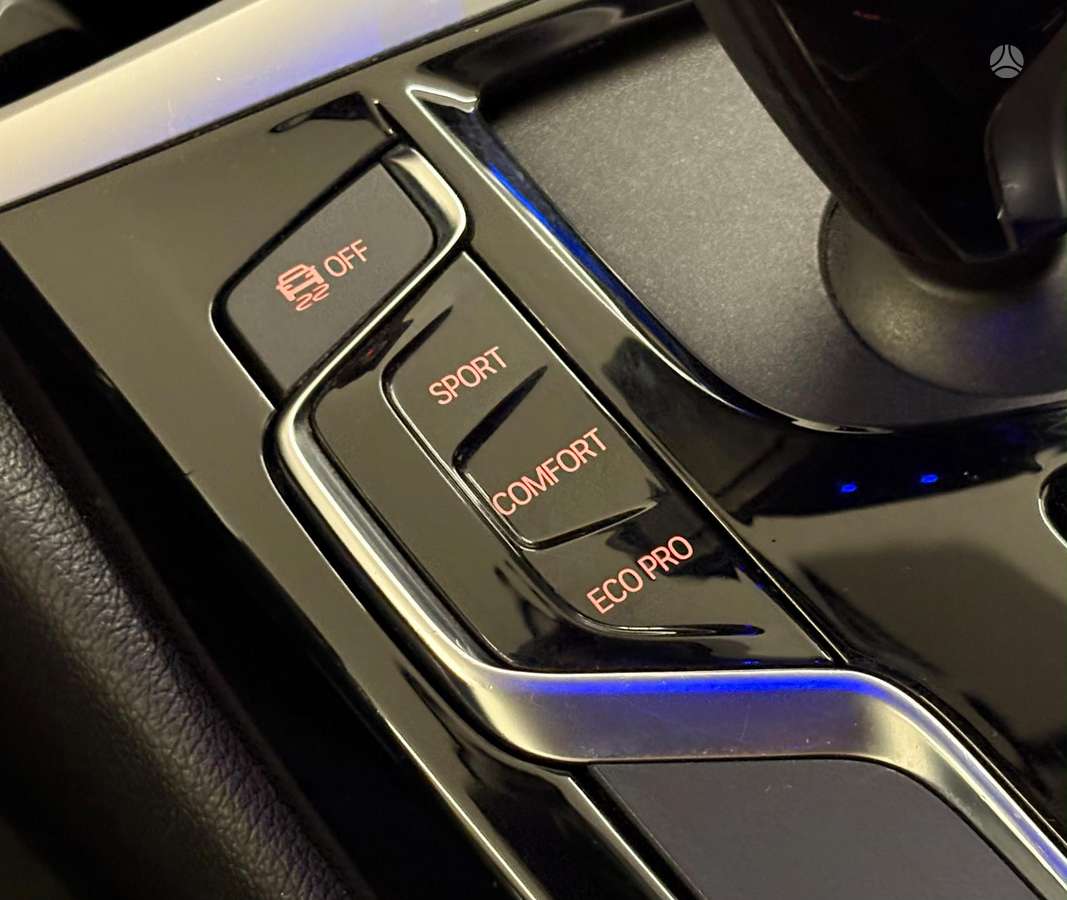 BMW 520, 2.0 l., Седан
