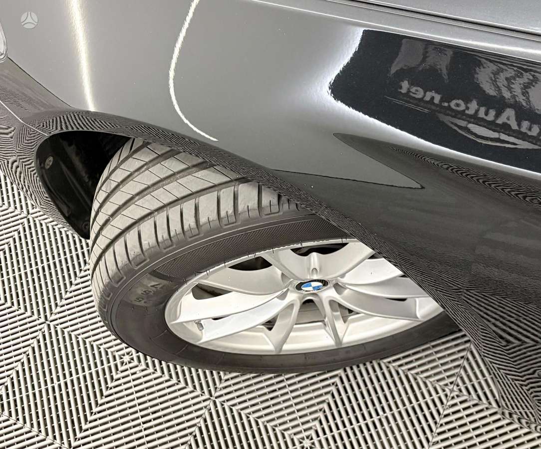 BMW 520, 2.0 l., Седан