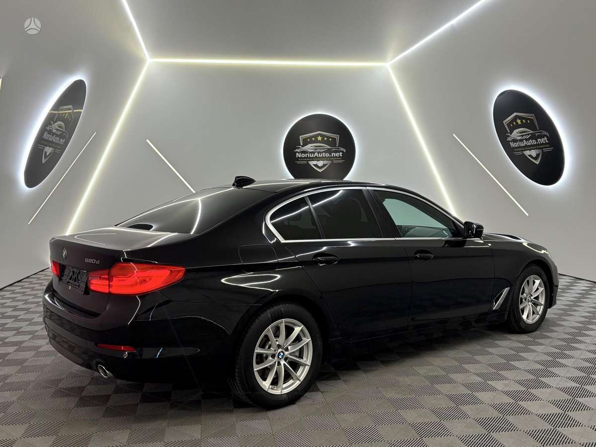 BMW 520, 2.0 l., Седан