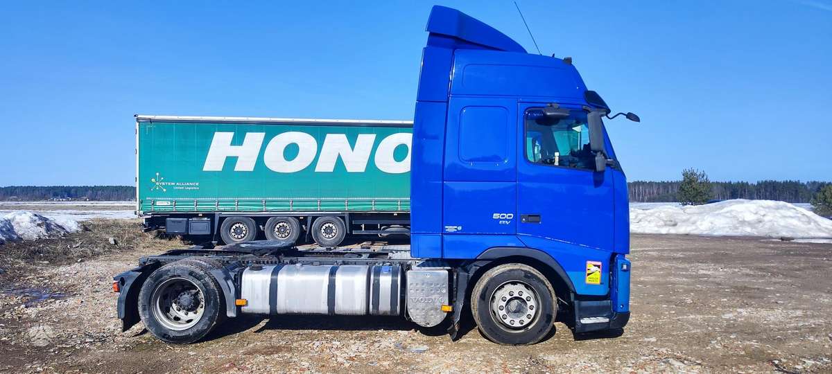 Volvo FH 500 Mega, double sleeper