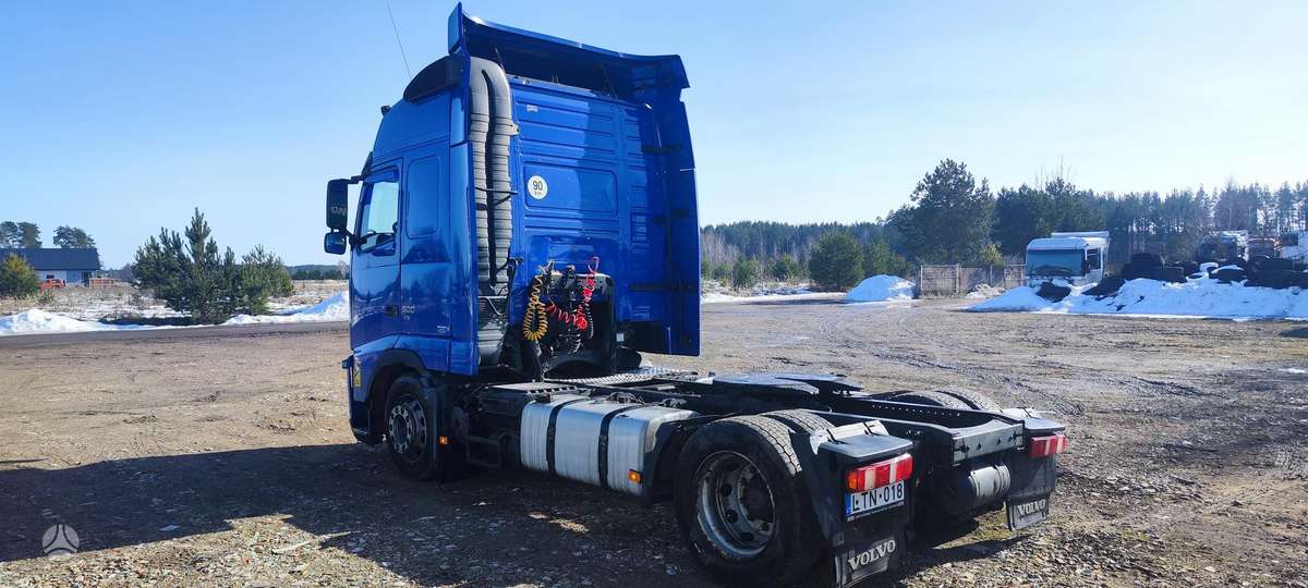 Volvo FH 500 Mega, double sleeper