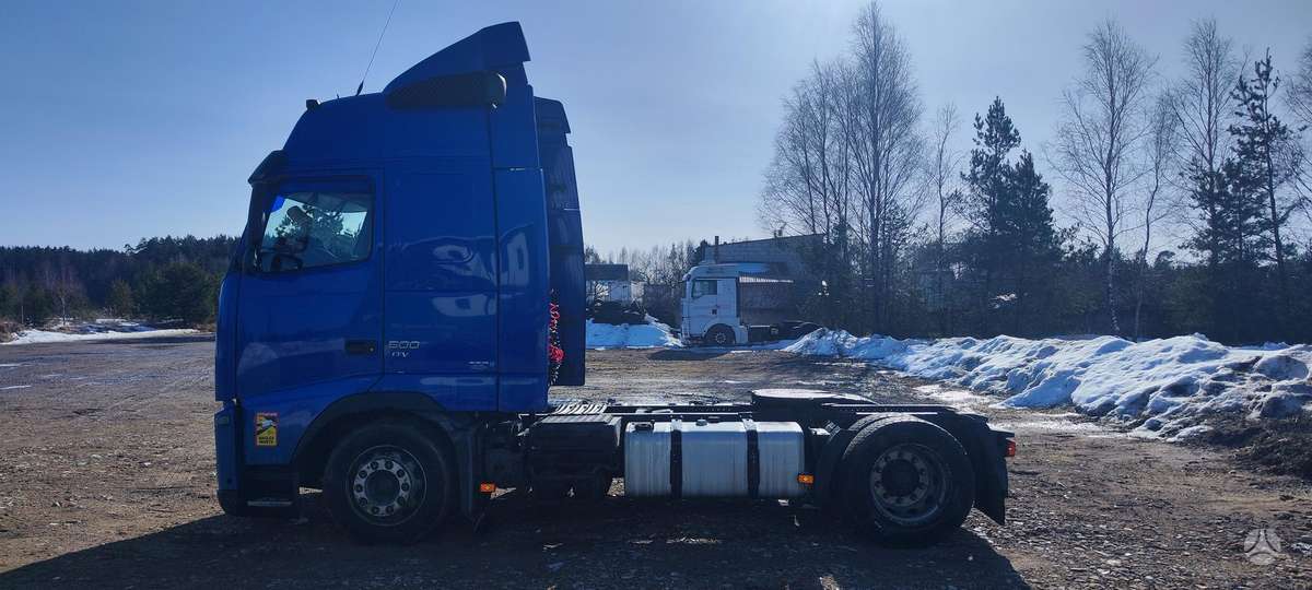 Volvo FH 500 Mega, double sleeper