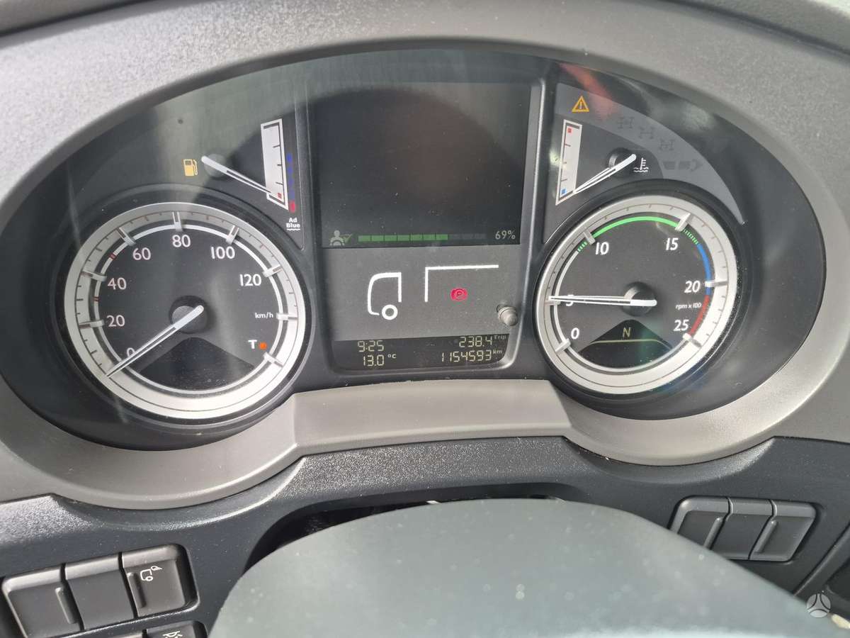 DAF XF106.460, double sleeper
