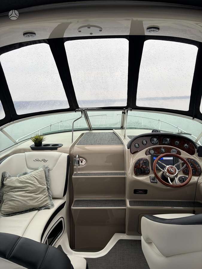 Sundancer 280/310 Searay, yachts / cruisers