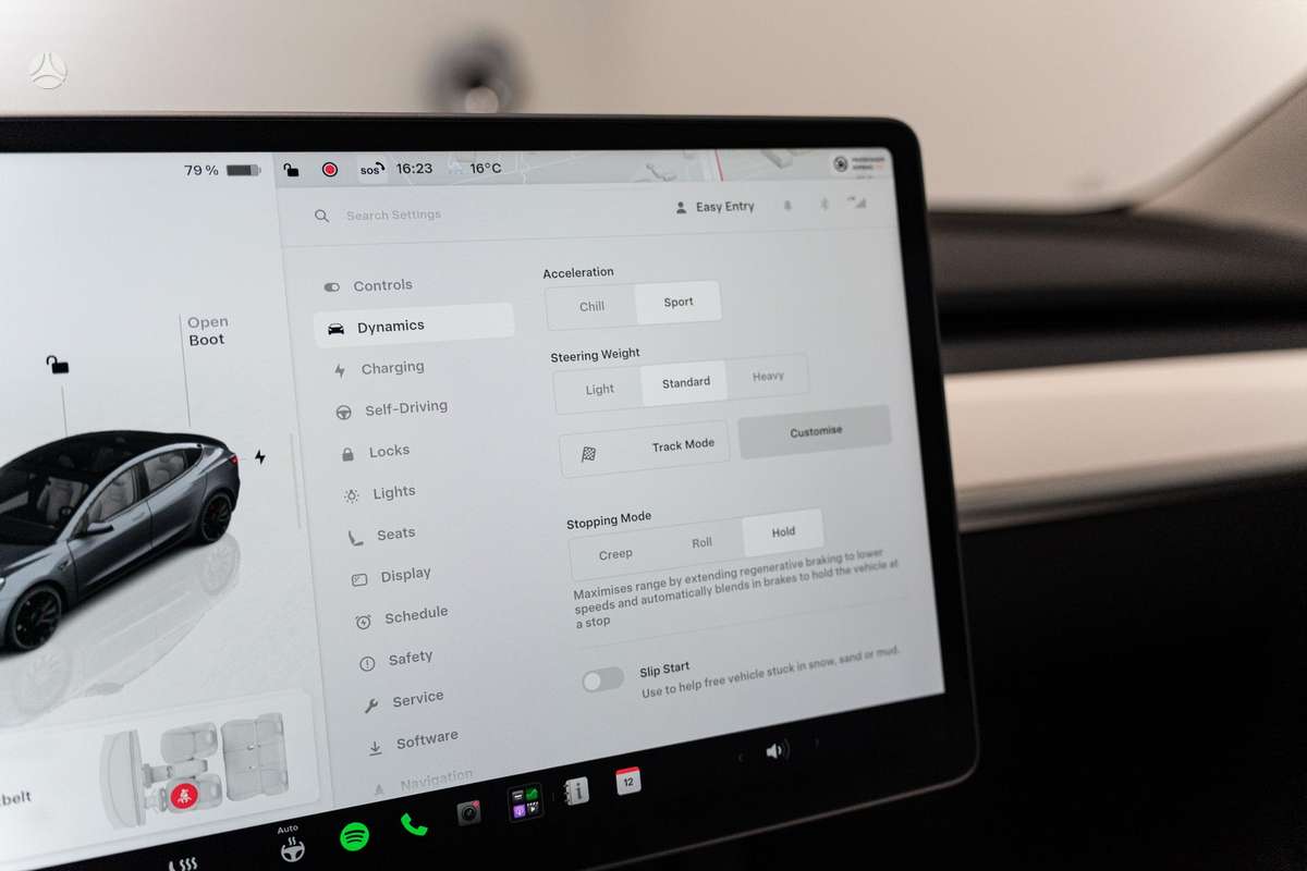 Tesla Model 3, 81 kWh, hatchback