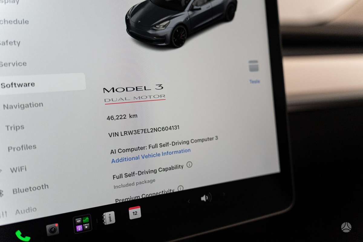 Tesla Model 3, 81 kWh, hatchback