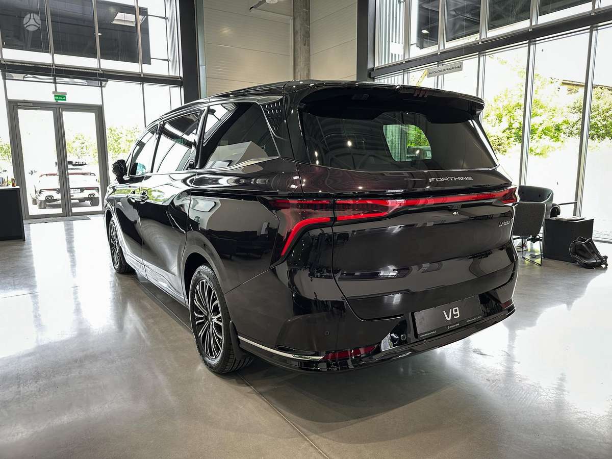 Forthing v9, 1.5 l., mpv / minivan