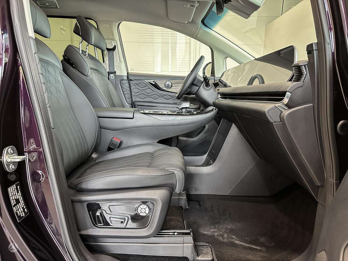 Forthing v9, 1.5 l., mpv / minivan