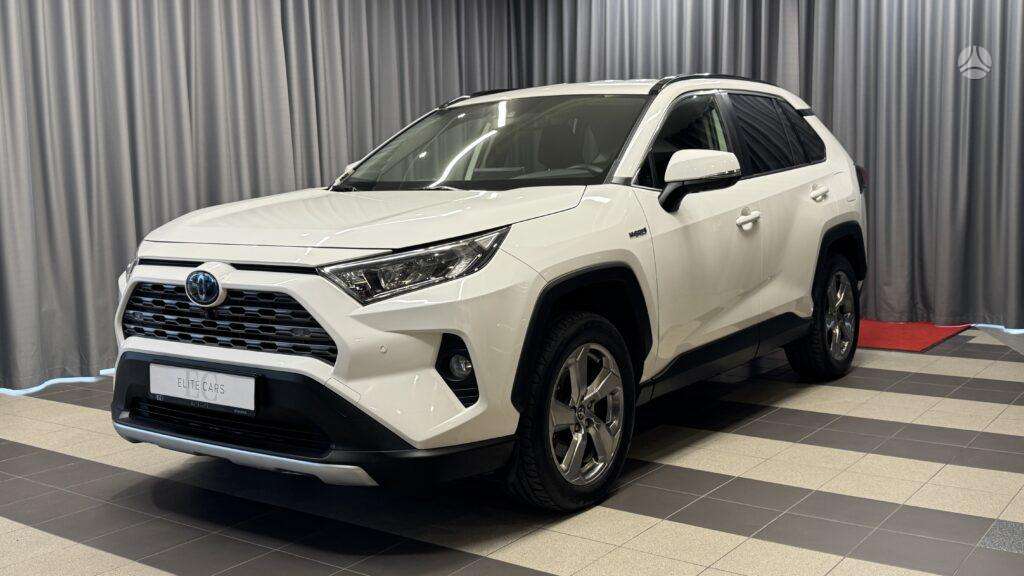 Toyota RAV4 - 1