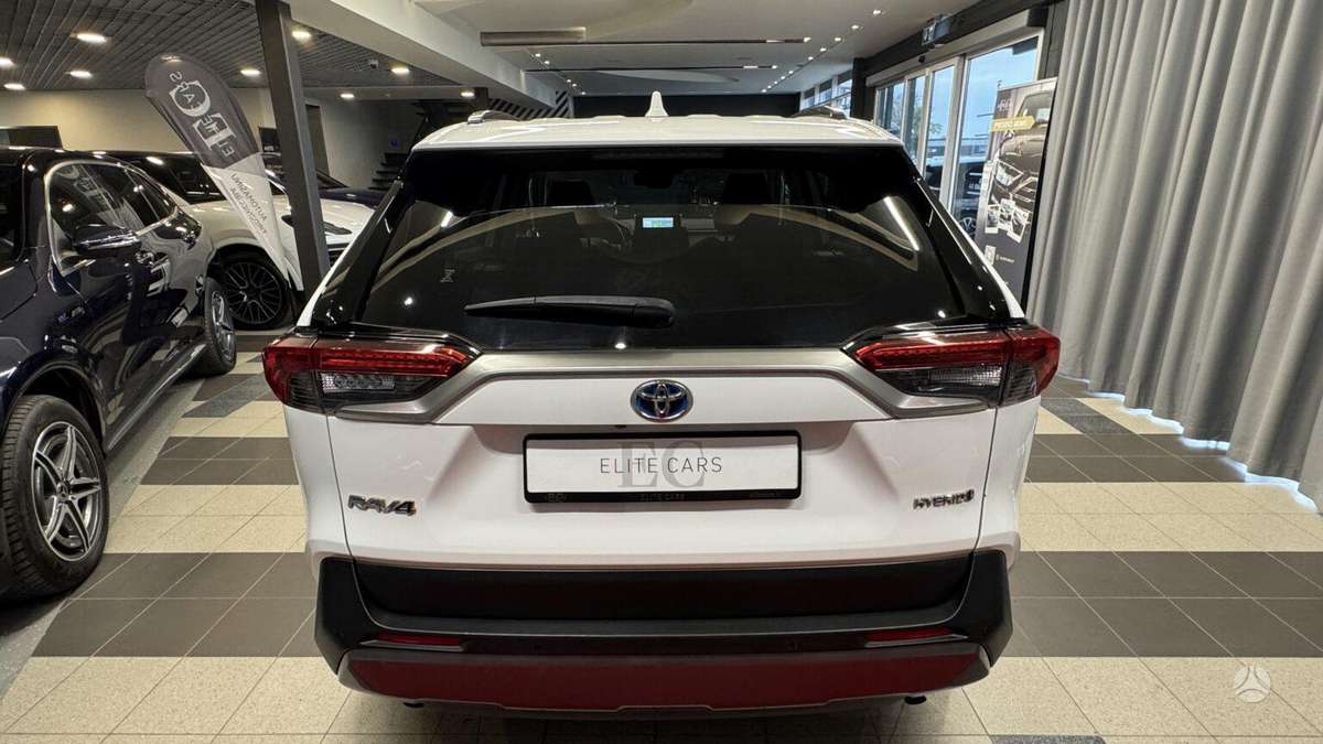 Toyota RAV4 - 6