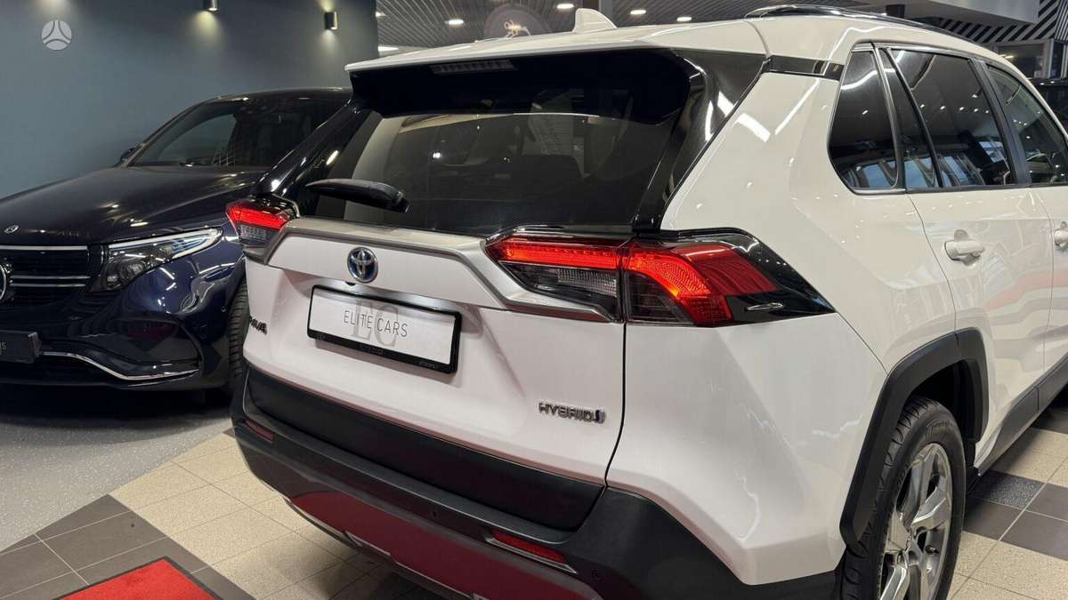 Toyota RAV4 - 10