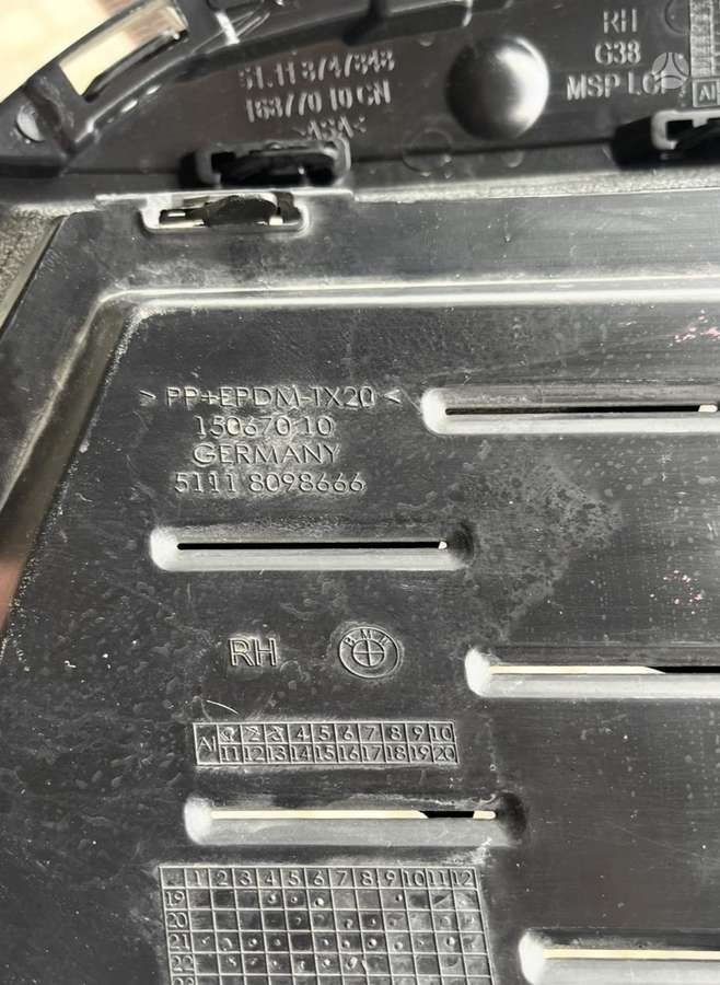 BMW 5 serija front grill