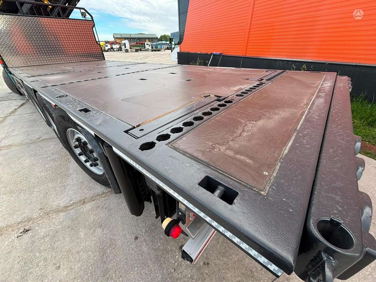 Scania R 480 8x4*4, с краном