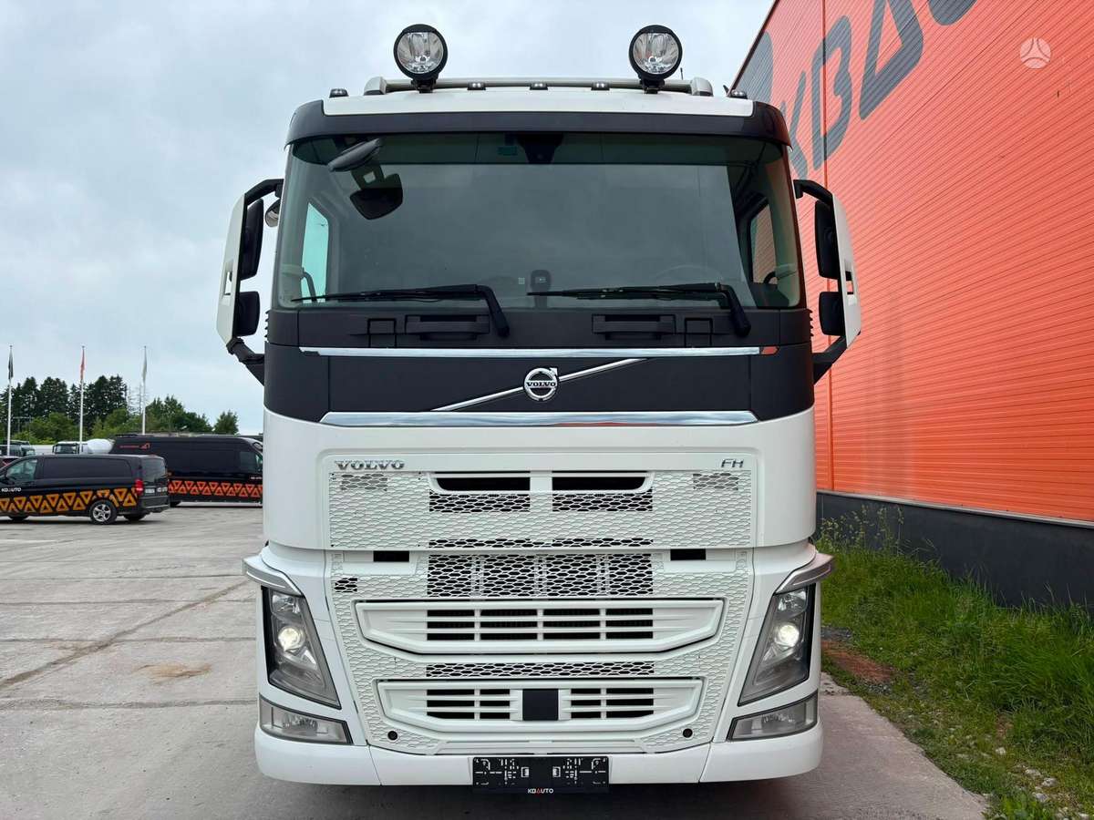 Volvo FH 500 6x2, single sleeper