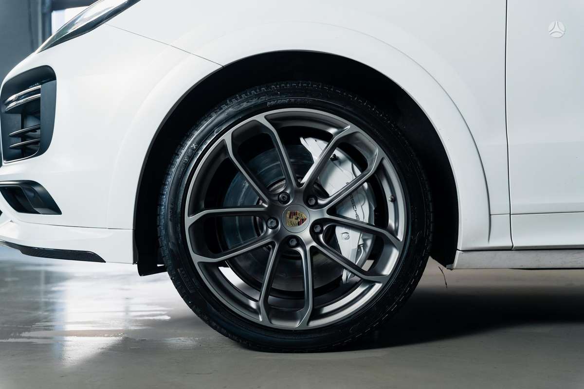 Porsche Cayenne Coupe - 7
